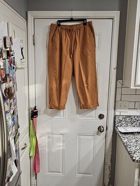 Women's Drawstring Capri Pants